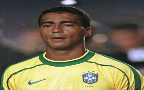 Top 10 Strikers of All Time: The Ultimate Expert List With Surprising Stats and Secrets